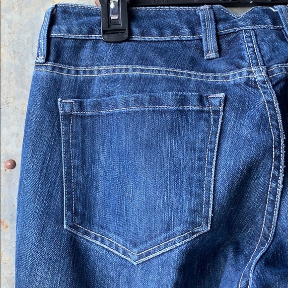 Banana Republic Urban Flared Leg - Picture 4 of 6